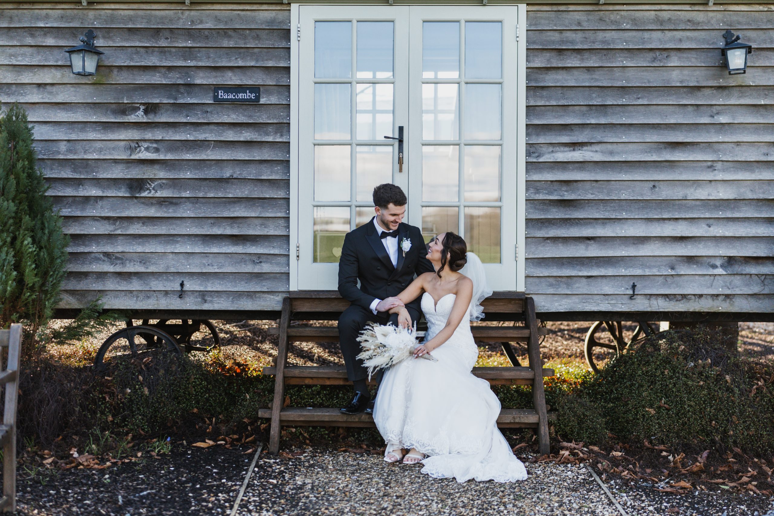 Jess and Tom’s Wellington Barn wedding photography portraits in the Wiltshire countryside